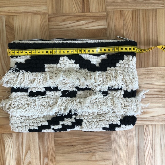 ✨2 for 35 ✨Boho Statement Clutch - Picture 4 of 6